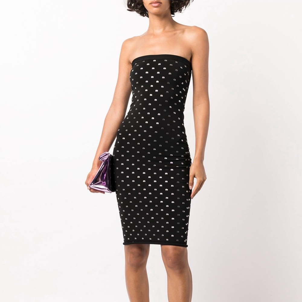 Alexander Wang Mid-length dress
With (a) Crystal all around.